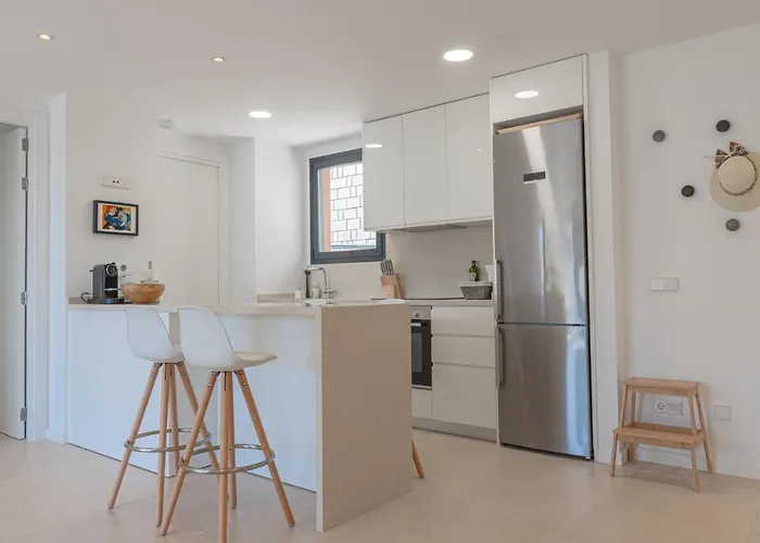 Lovely Modern In Middel Views