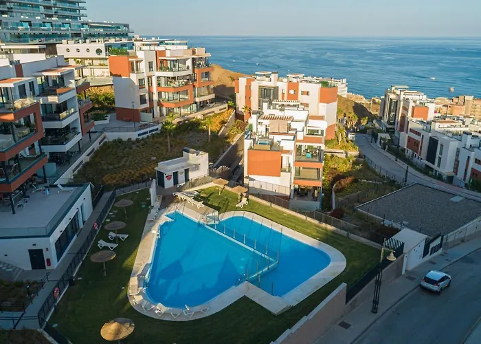 Lovely Modern In Middel Views Фуэнхирола